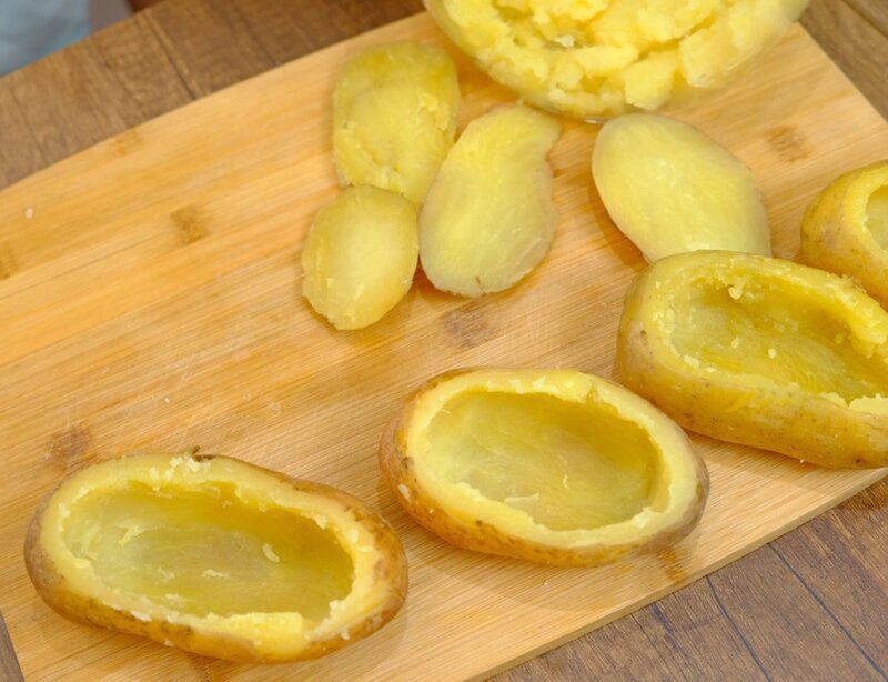 Фаршированный картофель, запеченный в духовке